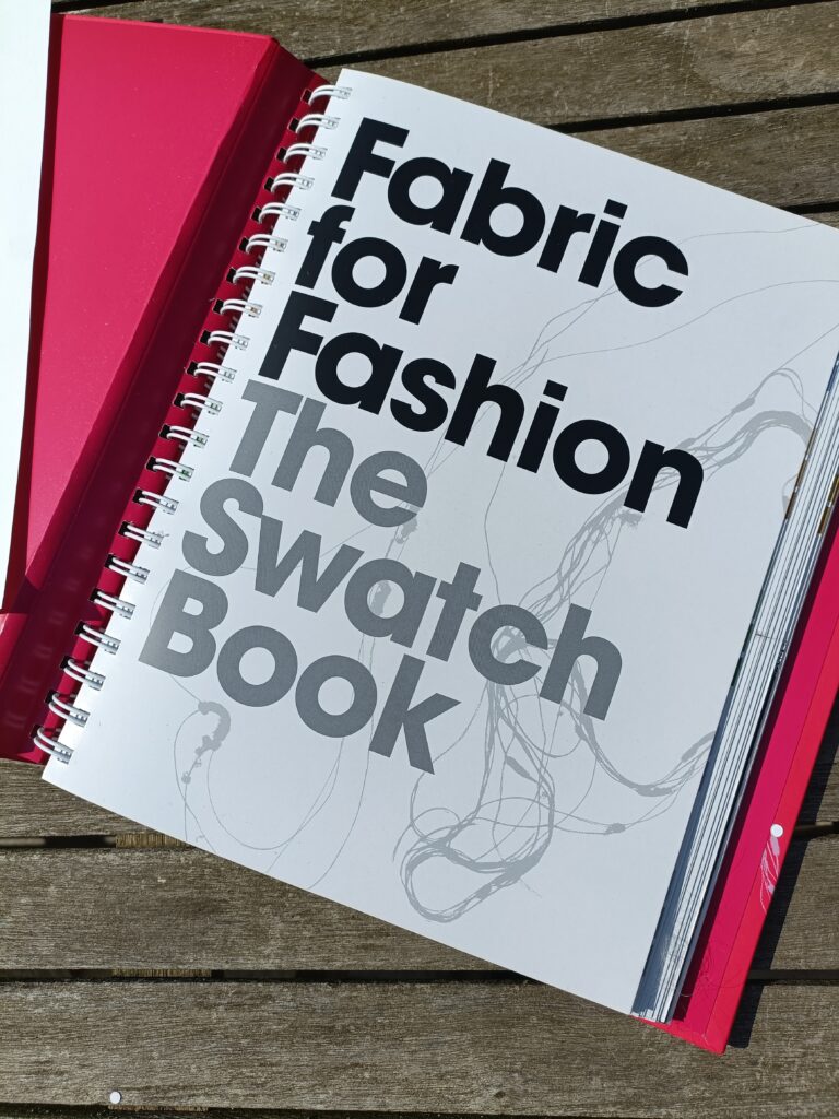 Fabric For Fashion the swatch book 2n edition - tissuthèque