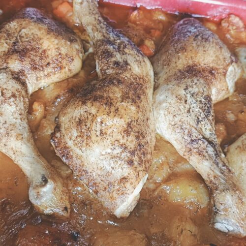 poulet aux pommes de terre, poivrons et tomates